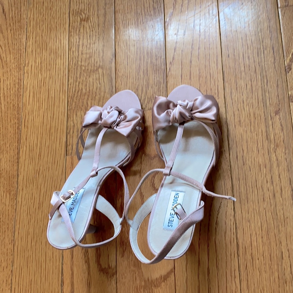 Steve Madden brand new soft pink heels.